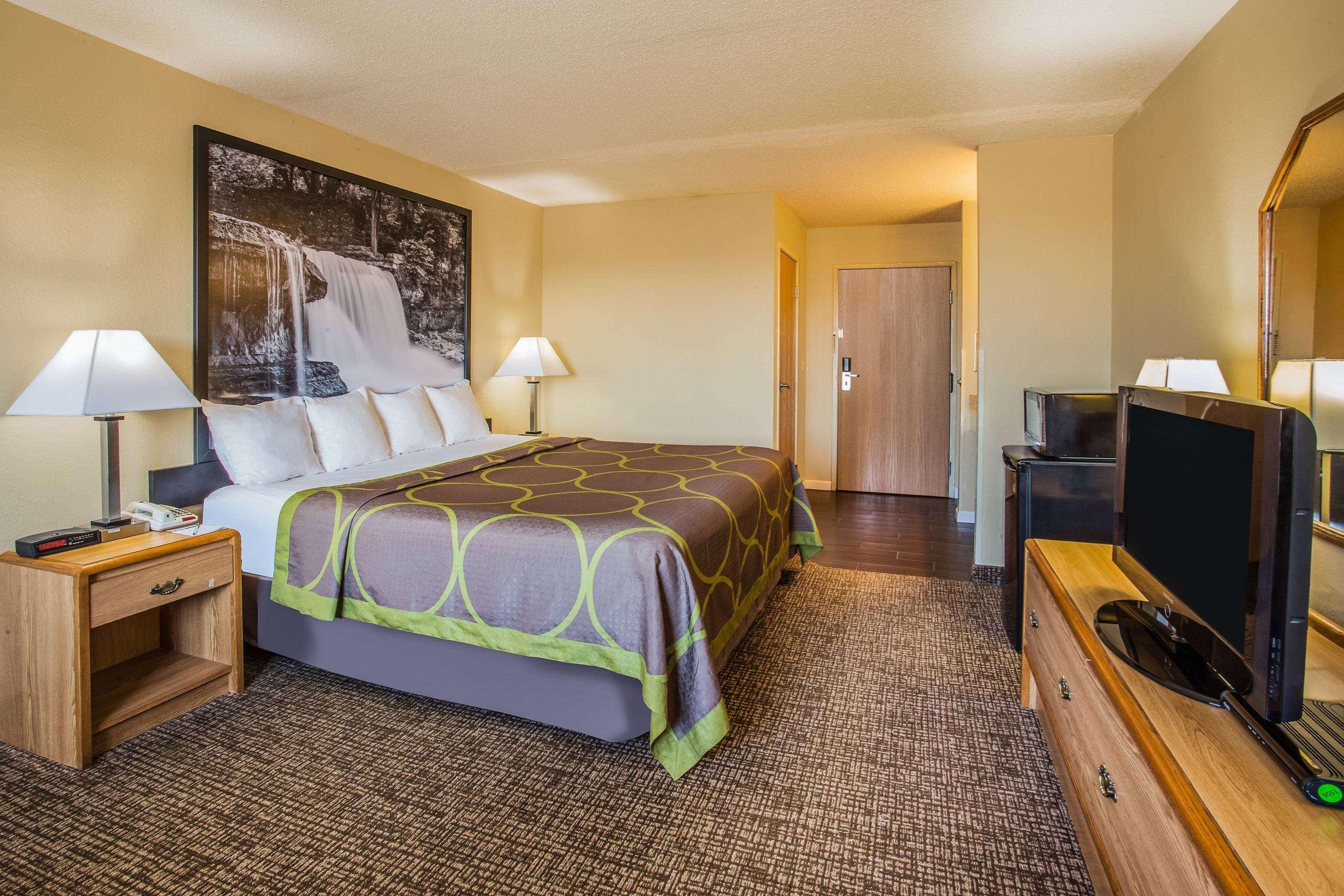 Super 8 By Wyndham Remington Hotel Buitenkant foto