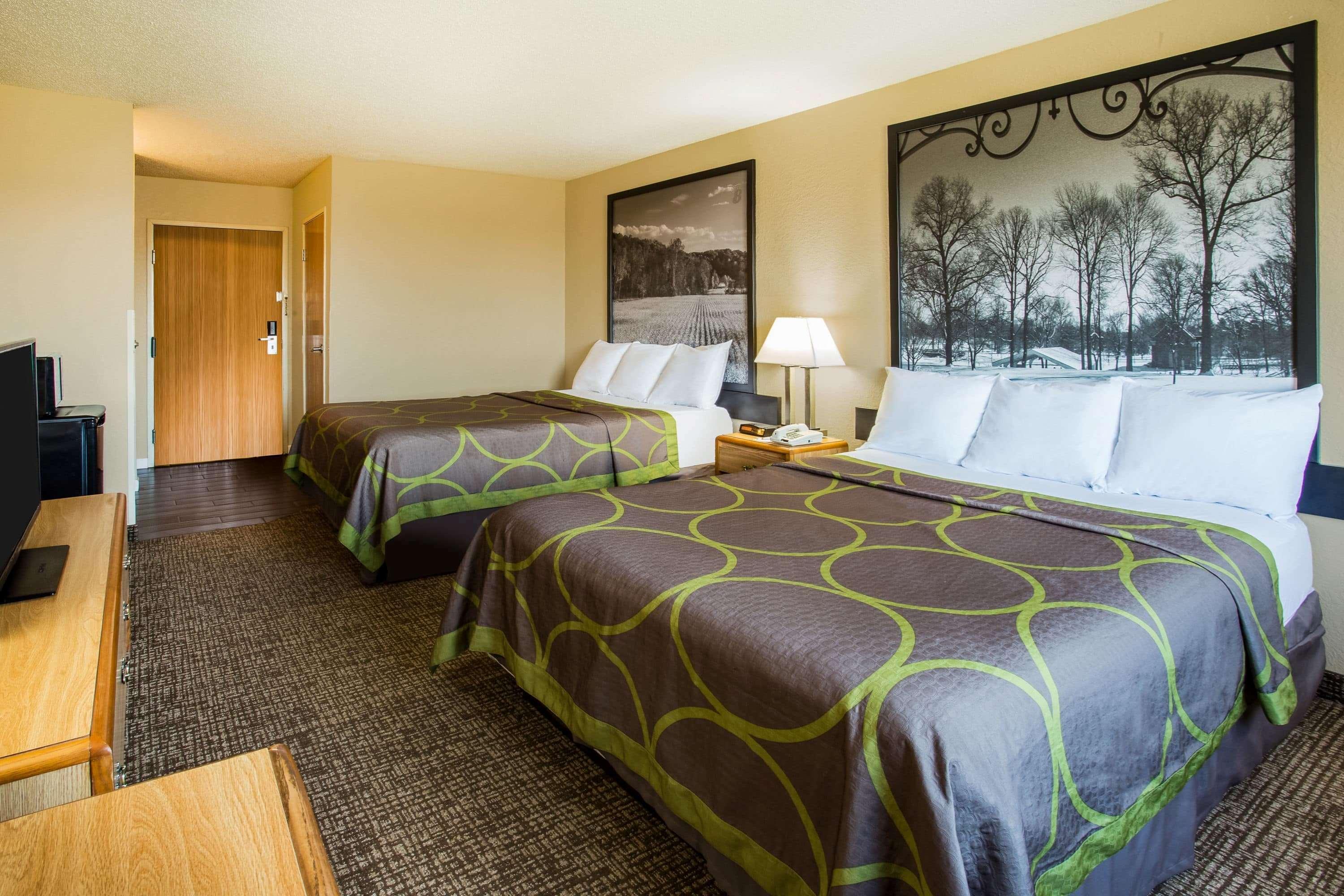 Super 8 By Wyndham Remington Hotel Buitenkant foto